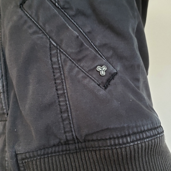 π₯SALEπ₯ TNA Winter Bomber Jacket - Preloved - Picture 12 of 12